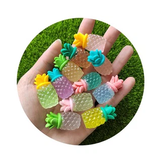 দ্য ডার্ক আনারসে গ্লো